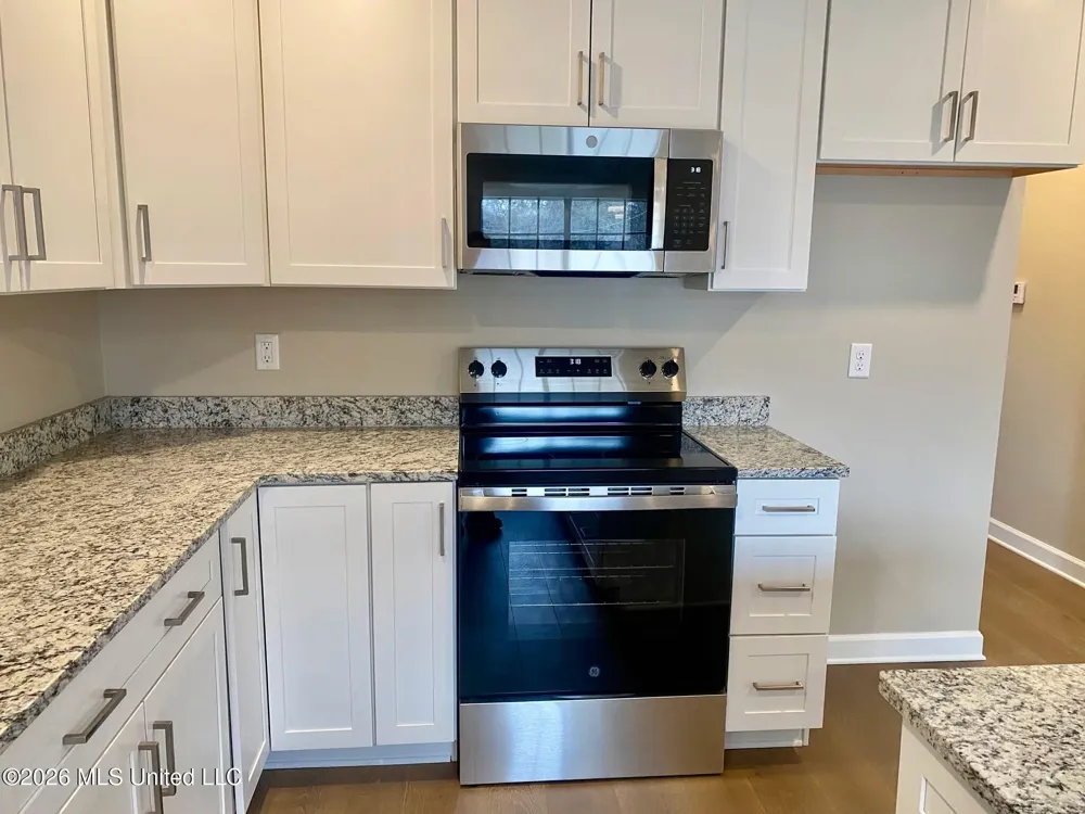 1736 S Pear Lane Greenville, MS 38703