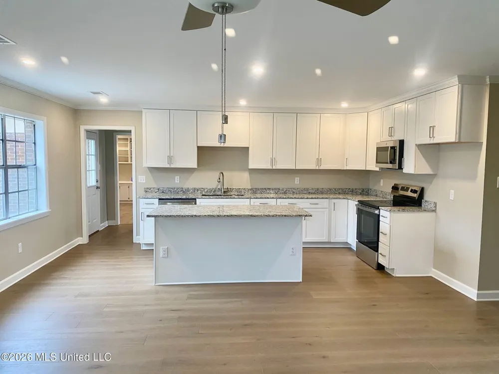 1736 S Pear Lane Greenville, MS 38703
