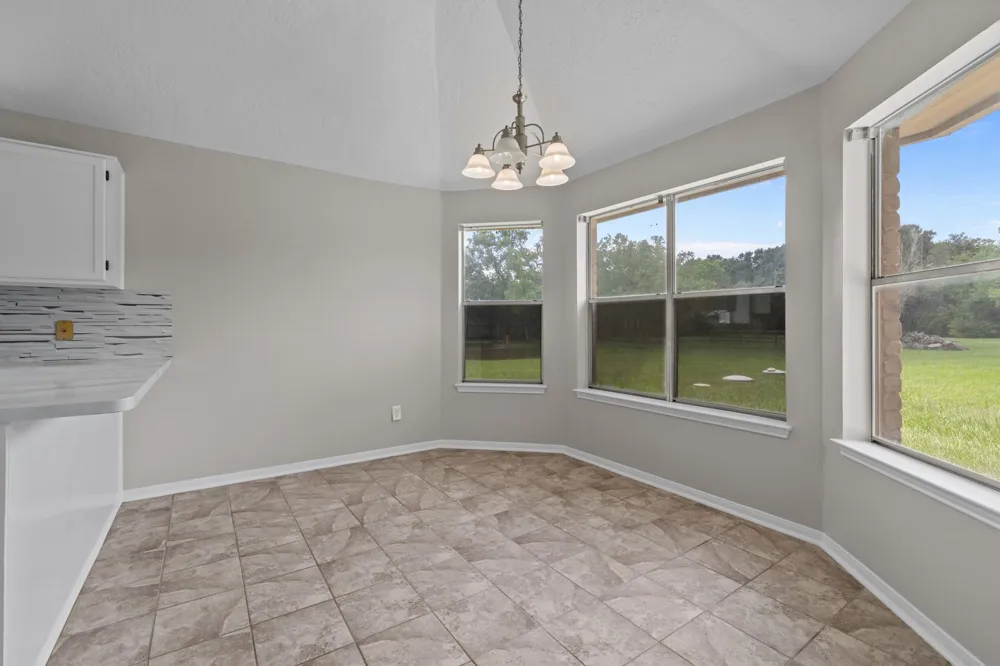 3855 County Road 960 Alvin, TX 77511