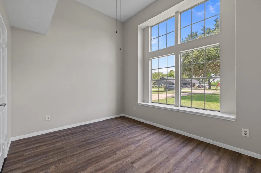 3855 County Road 960 Alvin, TX 77511