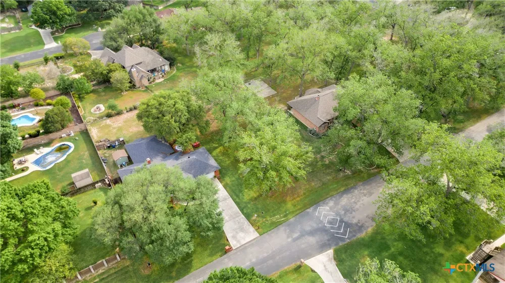 427 Las Brisas Seguin, TX 78155