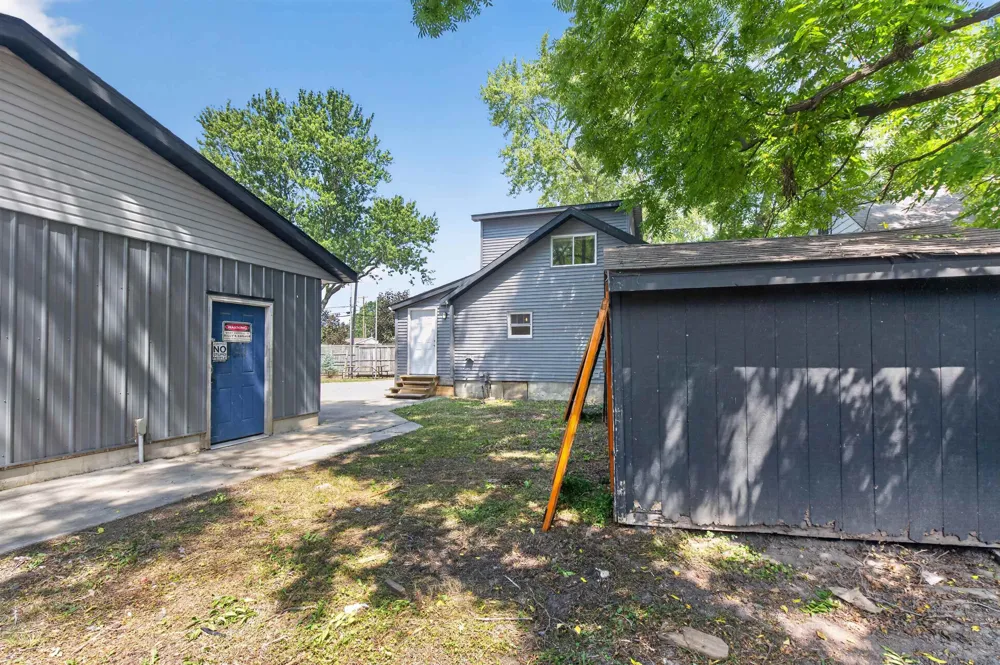 1452 Kenneth Street Burton City, MI 48529