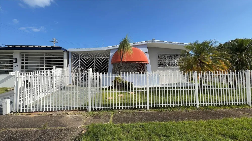 CALLE BECASINA E-32 URB COUNTRY CLUB #926 San Juan, PR 00924