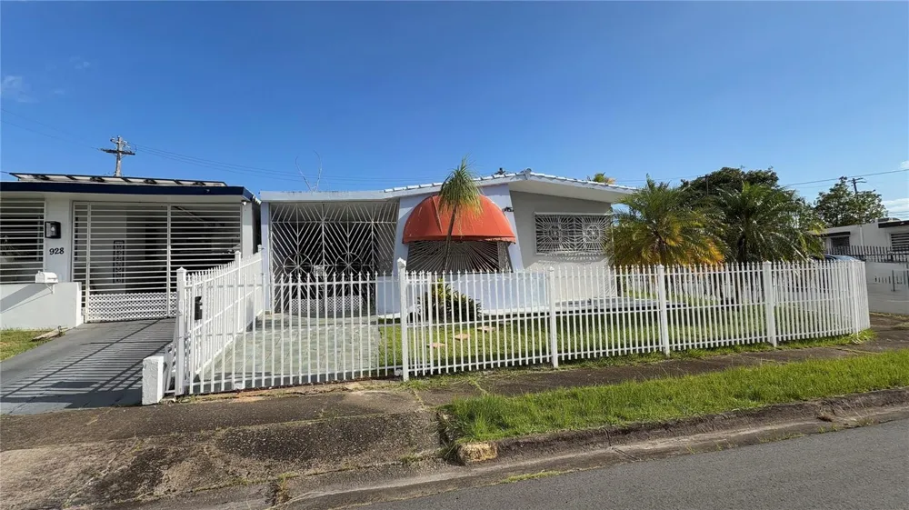 CALLE BECASINA E-32 URB COUNTRY CLUB #926 San Juan, PR 00924