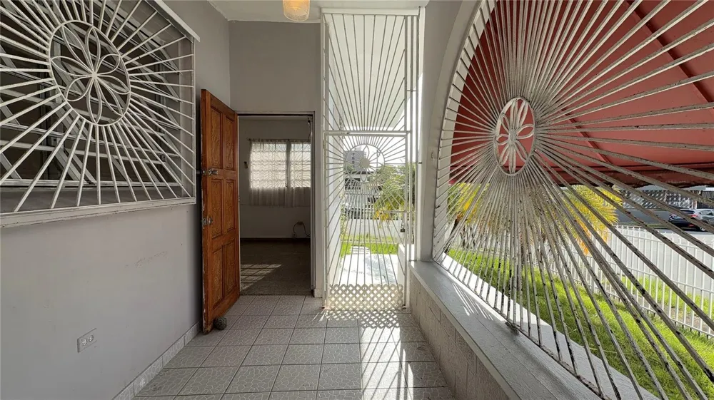 CALLE BECASINA E-32 URB COUNTRY CLUB #926 San Juan, PR 00924