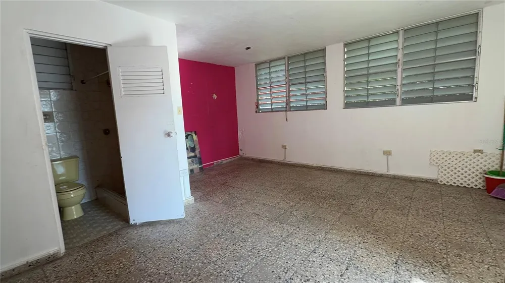 CALLE BECASINA E-32 URB COUNTRY CLUB #926 San Juan, PR 00924