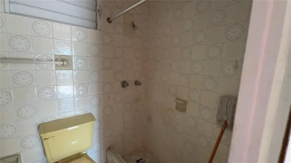 CALLE BECASINA E-32 URB COUNTRY CLUB #926 San Juan, PR 00924