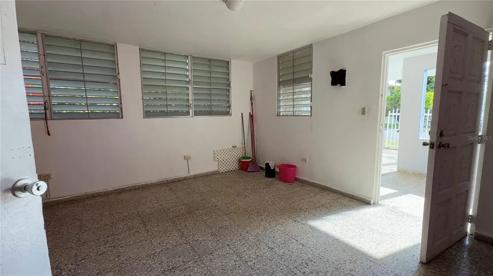 CALLE BECASINA E-32 URB COUNTRY CLUB #926 San Juan, PR 00924