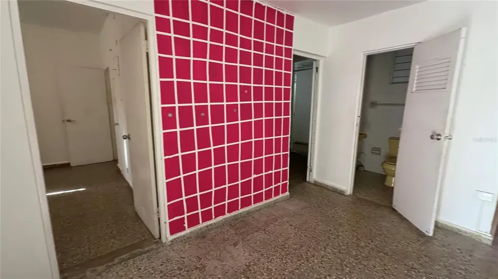 CALLE BECASINA E-32 URB COUNTRY CLUB #926 San Juan, PR 00924