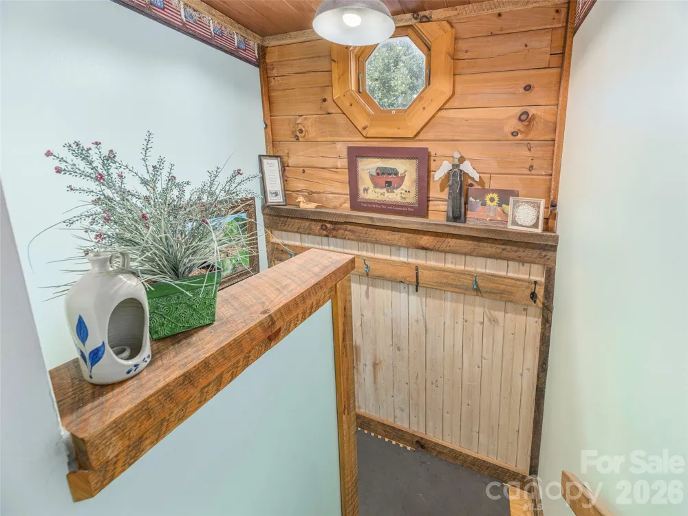 107 Tibi Lane Waynesville, NC 28785