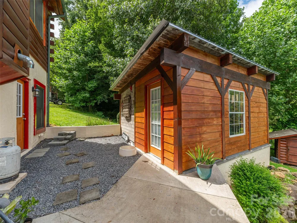 107 Tibi Lane Waynesville, NC 28785