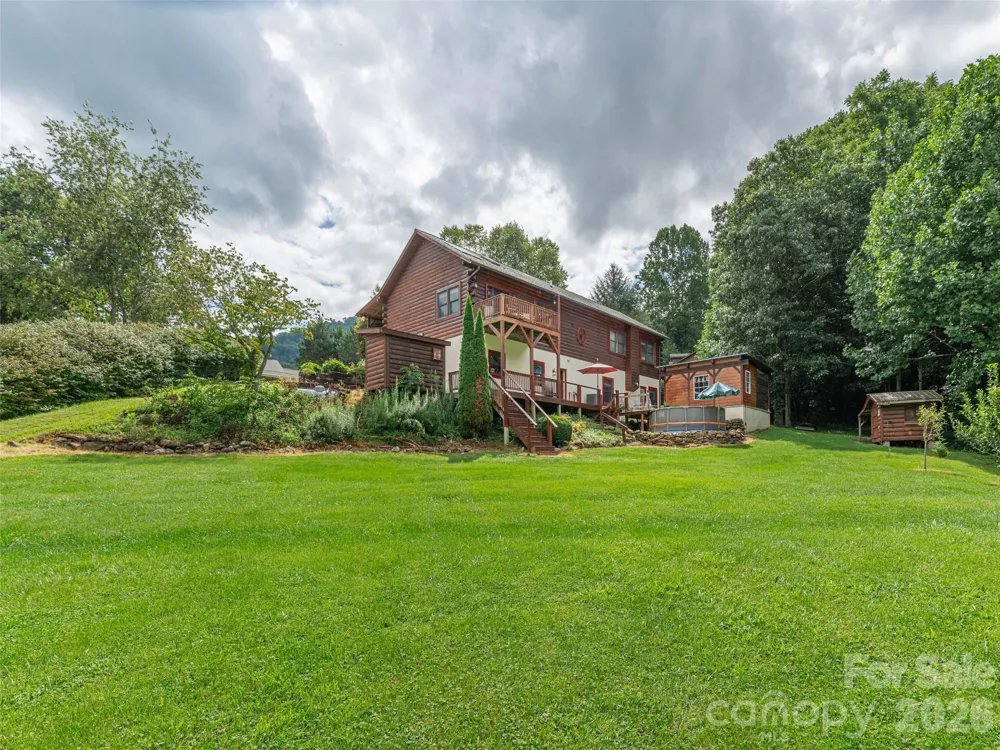 107 Tibi Lane Waynesville, NC 28785