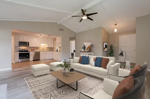 2112 Cedarcrest Drive