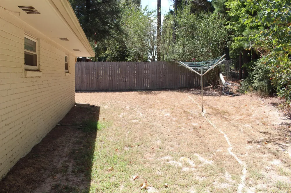 2417 An County Road 181 Elkhart, TX 75839