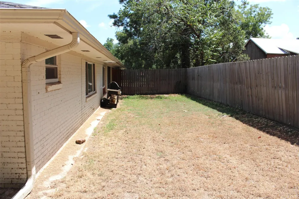2417 An County Road 181 Elkhart, TX 75839