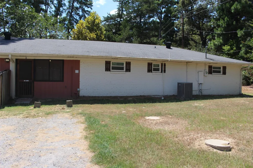 2417 An County Road 181 Elkhart, TX 75839