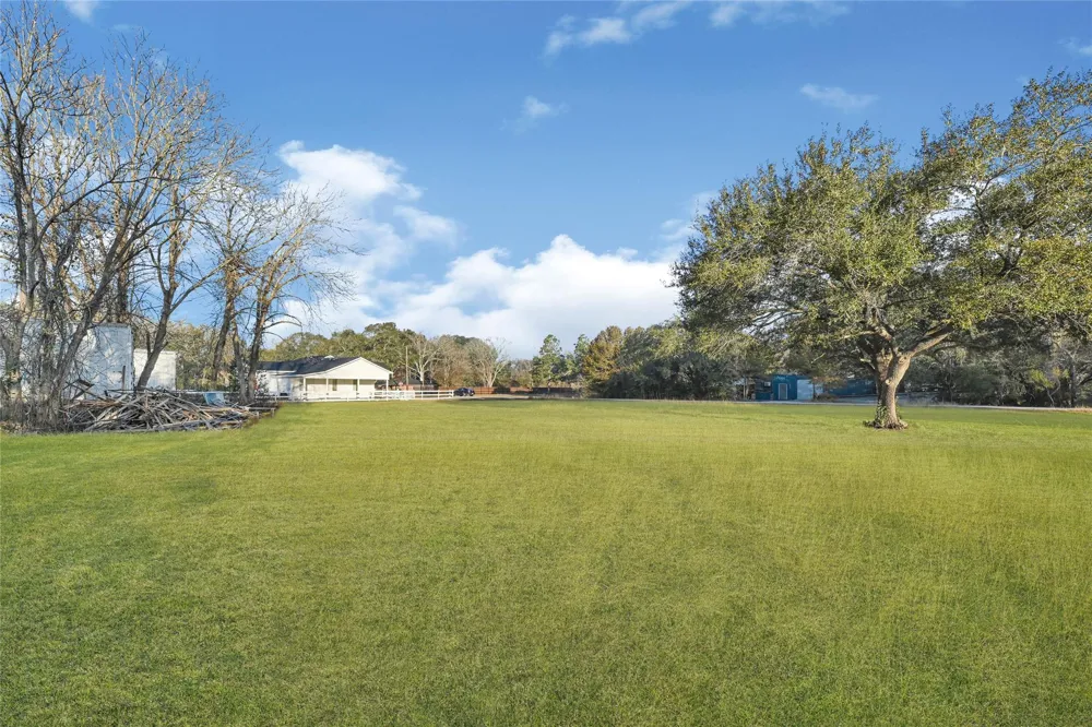 Lila Street Brookside, TX 77581