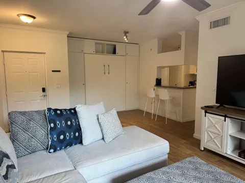 17125 Bay Road #3102