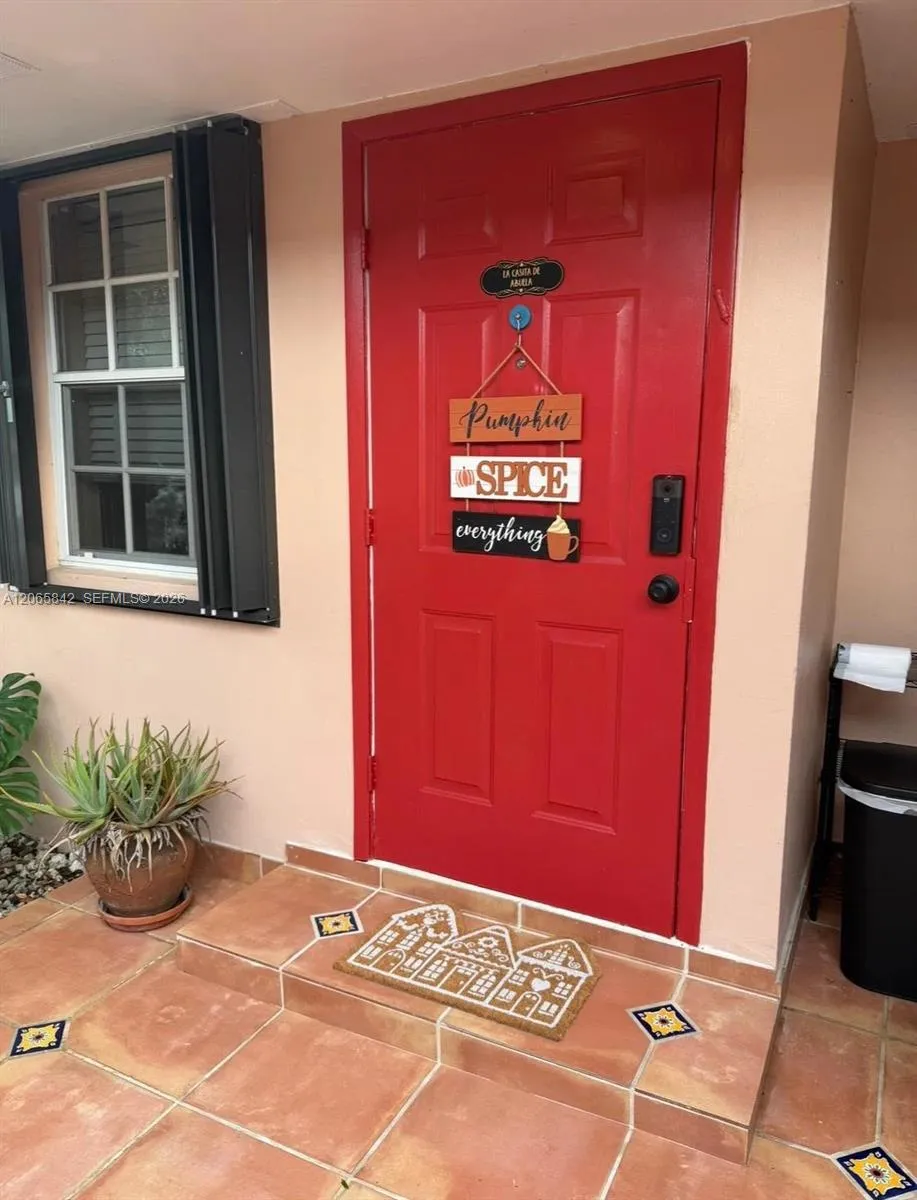 9990 Marlin Rd #1 Cutler Bay, FL 33157