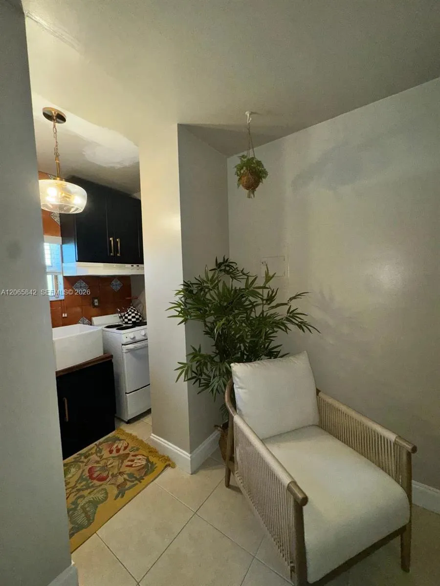 9990 Marlin Rd #1 Cutler Bay, FL 33157