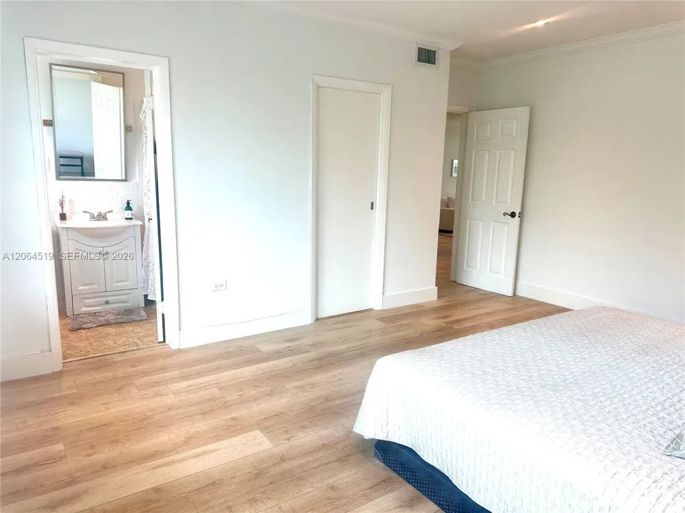 10178 Collins Ave #205 Bal Harbour, FL 33154