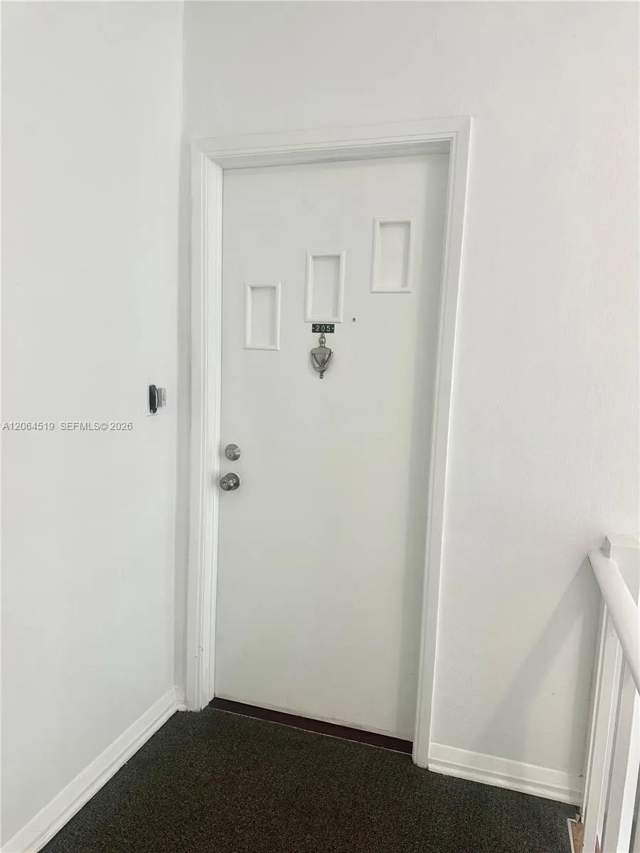 10178 Collins Ave #205 Bal Harbour, FL 33154