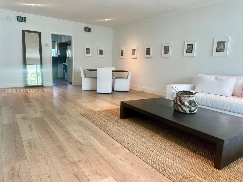 10178 Collins Ave #205 Bal Harbour, FL 33154