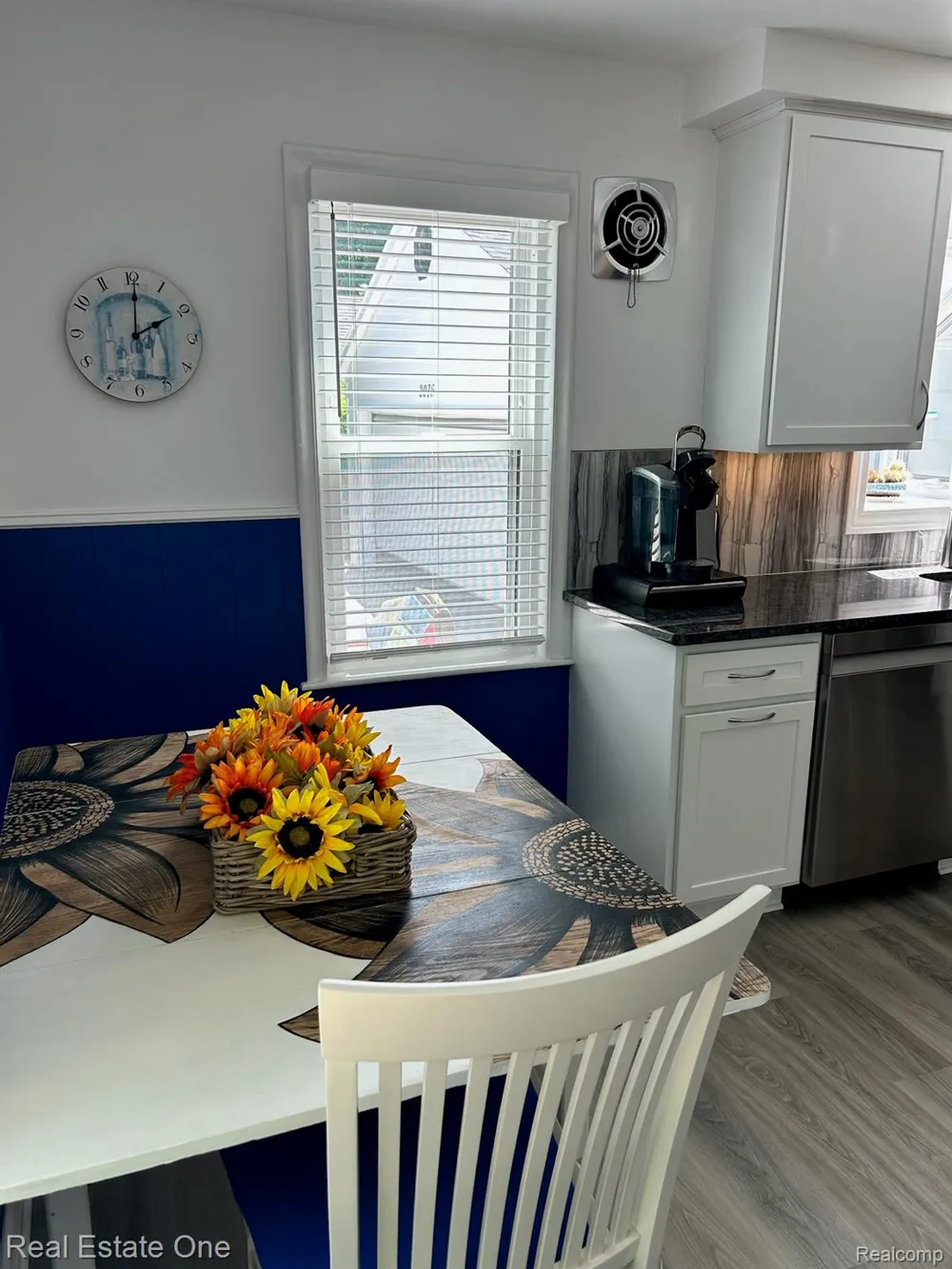 2075 Deering Street Garden City City, MI 48135