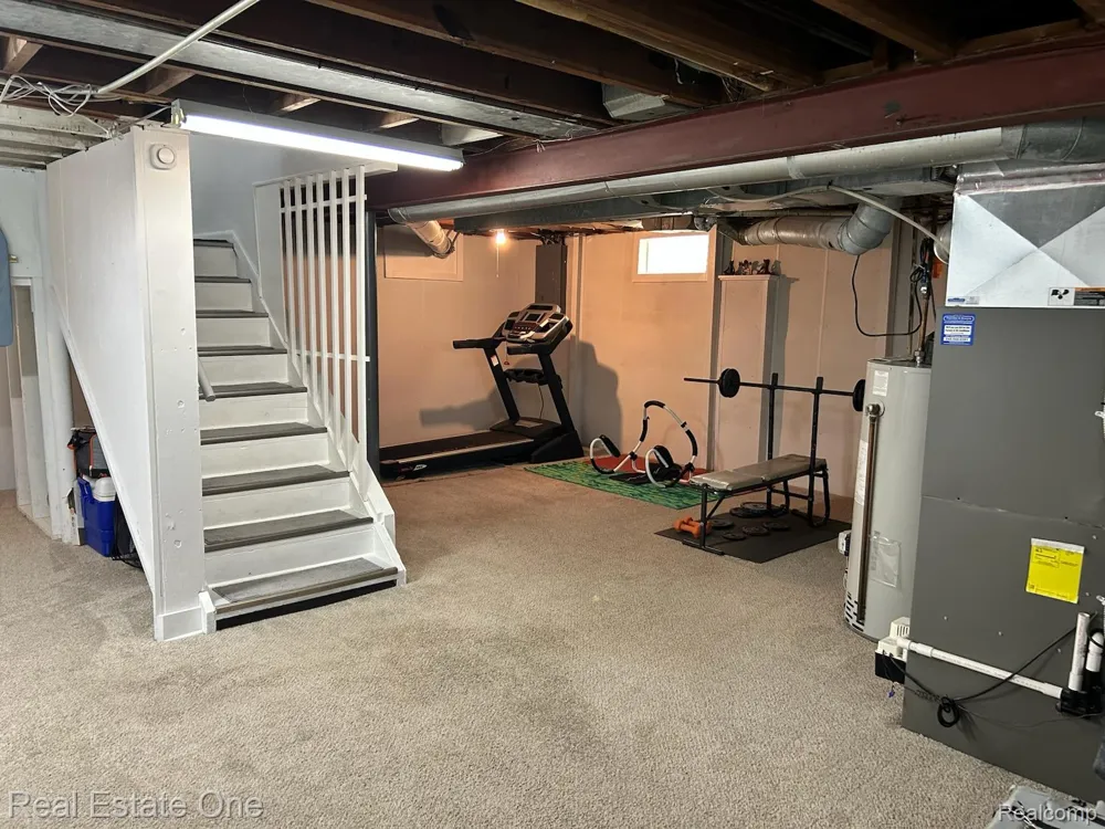2075 Deering Street Garden City City, MI 48135