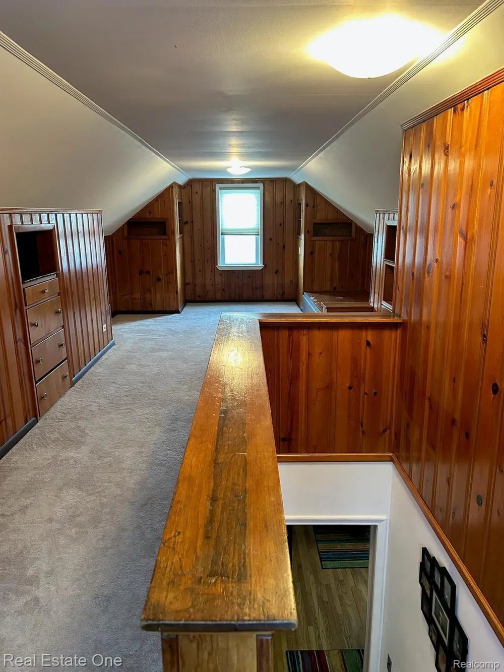 2075 Deering Street Garden City City, MI 48135