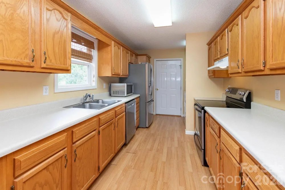 73 Ridge Brook Drive Weaverville, NC 28787