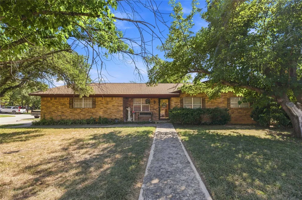 4309 9th Street Brownwood, TX 76801