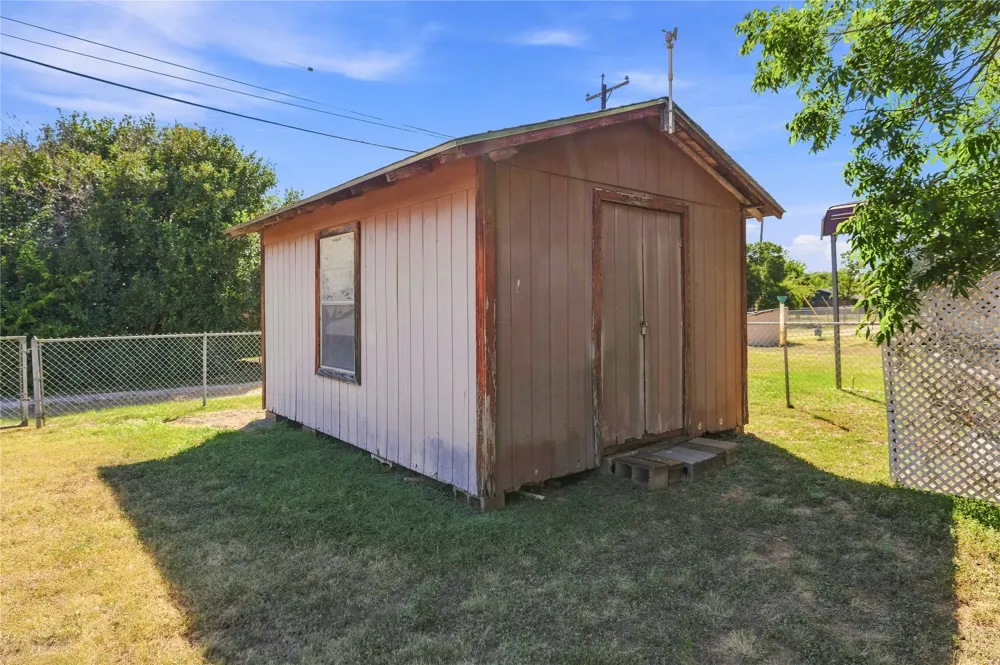 4309 9th Street Brownwood, TX 76801