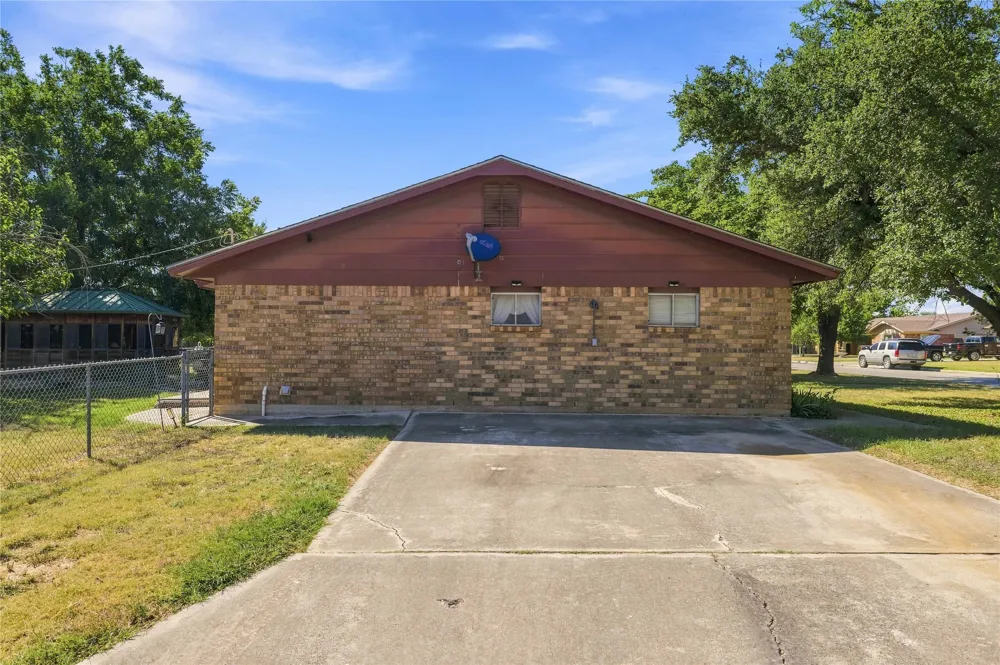 4309 9th Street Brownwood, TX 76801