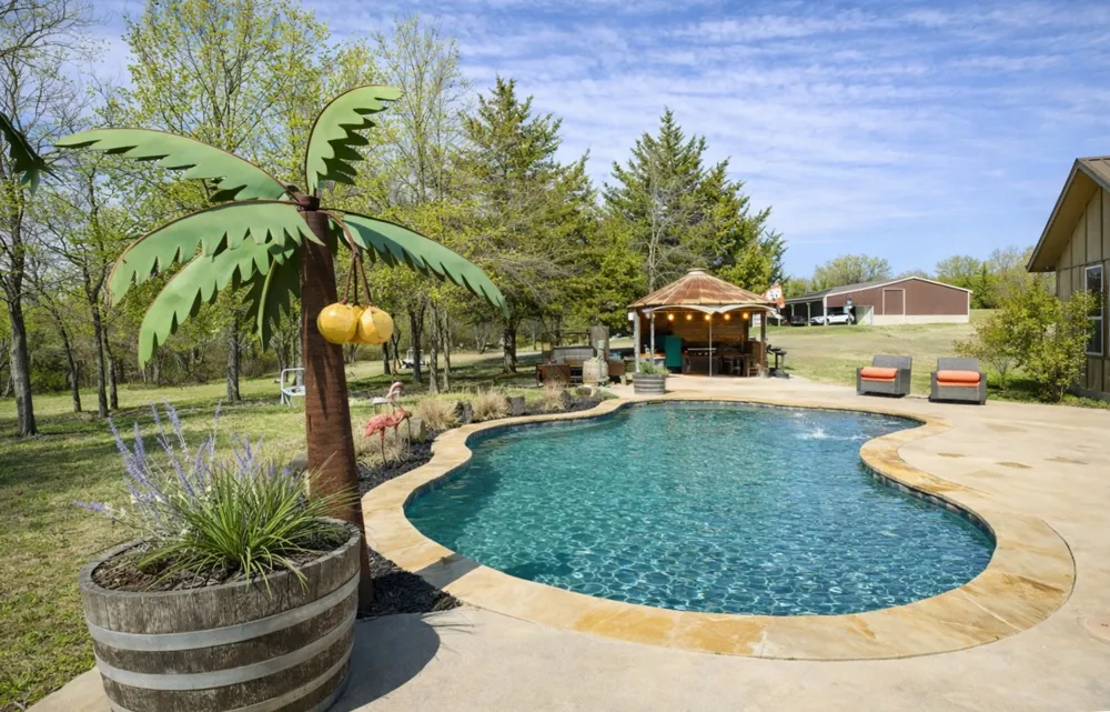 1011 Red Road Howe, TX 75459