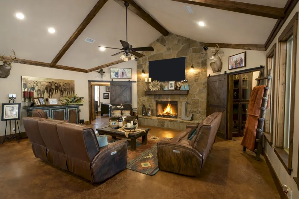 1011 Red Road Howe, TX 75459