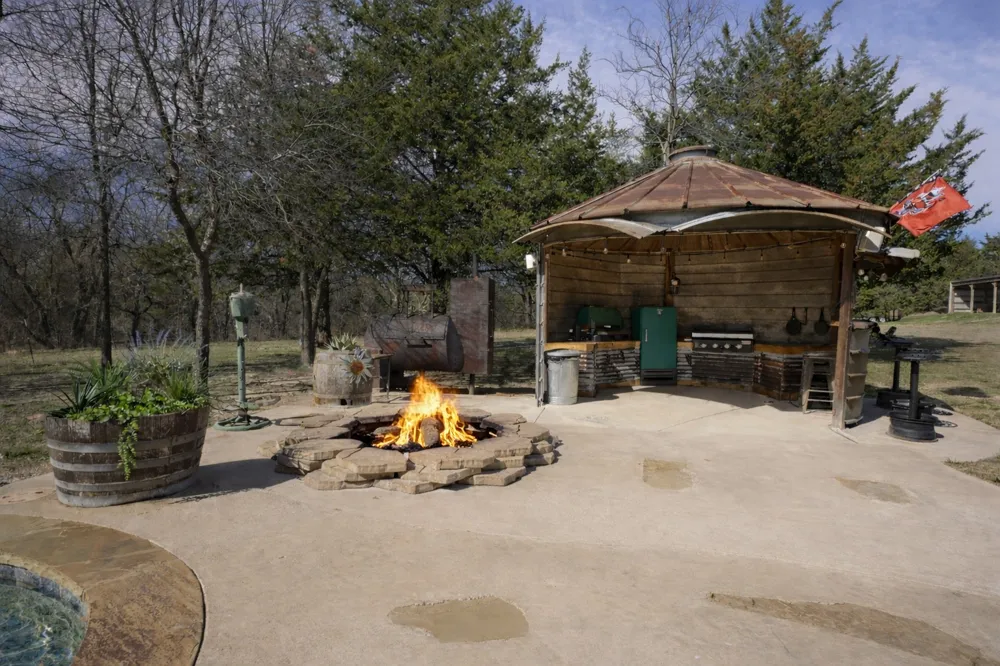 1011 Red Road Howe, TX 75459