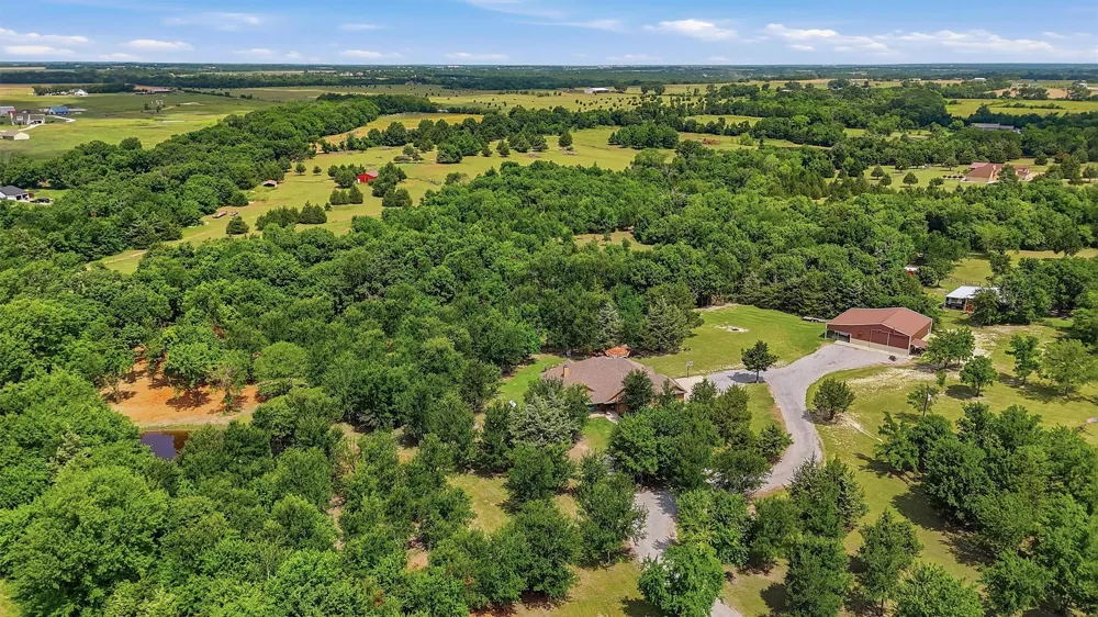 1011 Red Road Howe, TX 75459