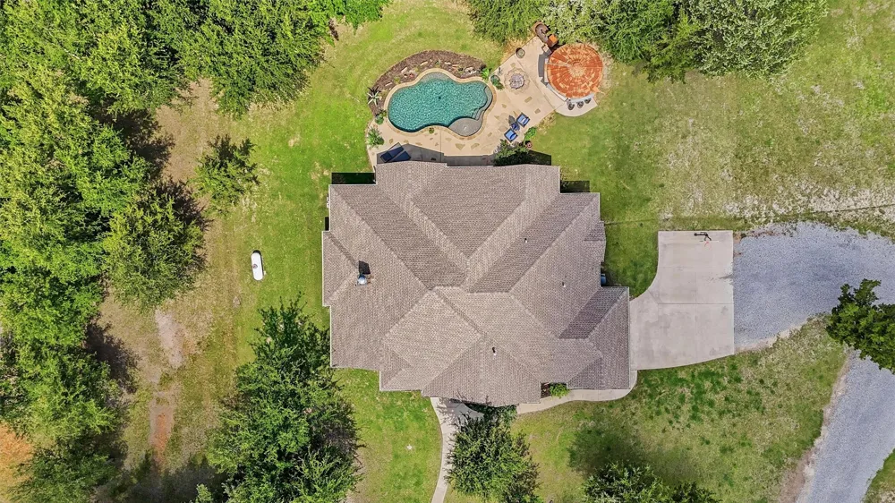 1011 Red Road Howe, TX 75459