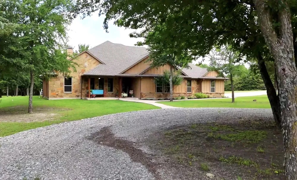 1011 Red Road Howe, TX 75459
