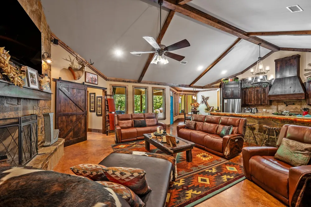 1011 Red Road Howe, TX 75459