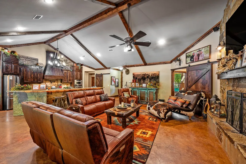 1011 Red Road Howe, TX 75459
