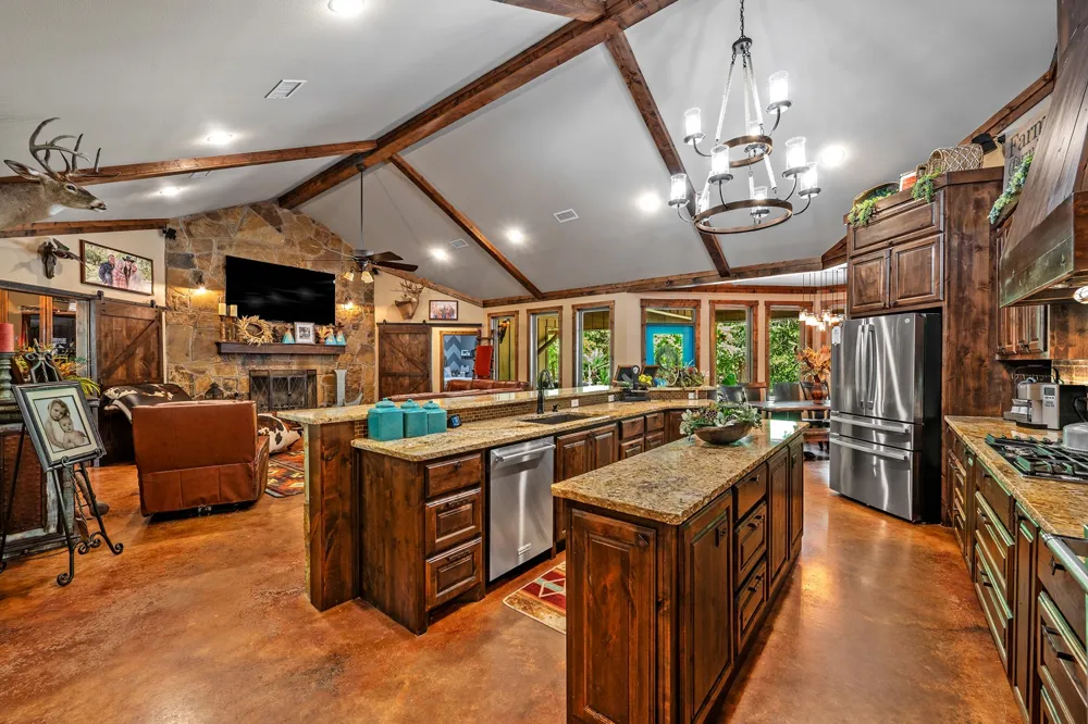 1011 Red Road Howe, TX 75459