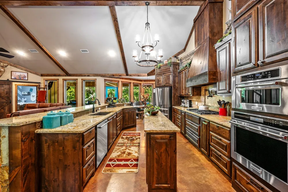 1011 Red Road Howe, TX 75459
