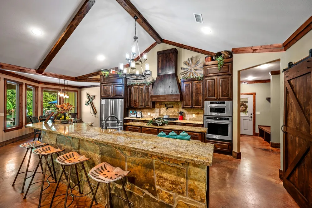 1011 Red Road Howe, TX 75459