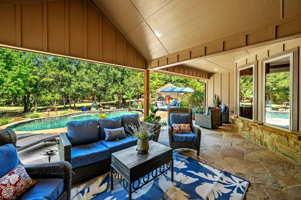 1011 Red Road Howe, TX 75459