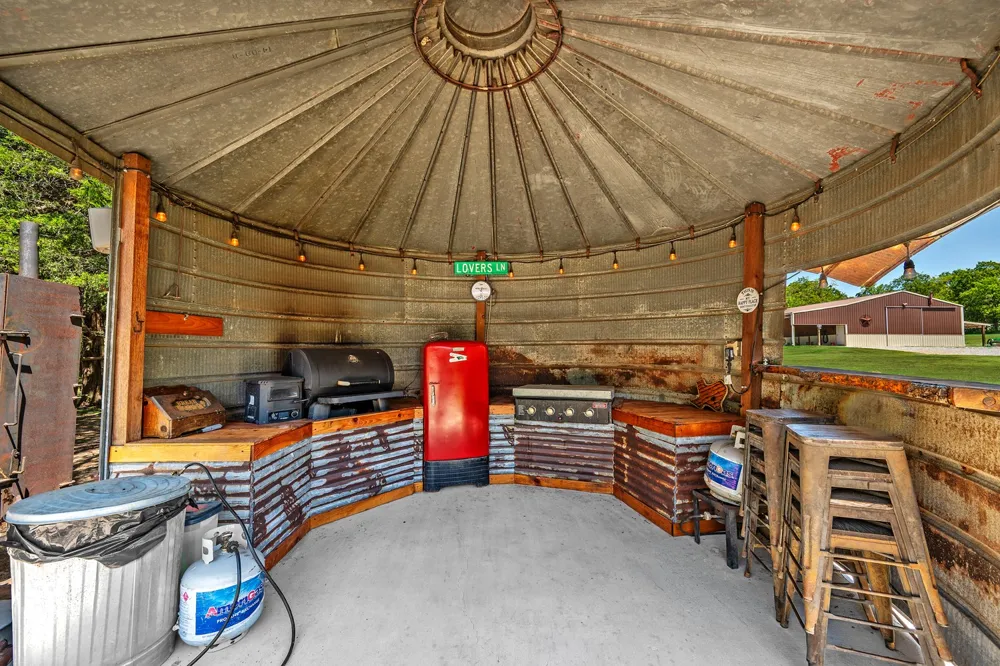 1011 Red Road Howe, TX 75459