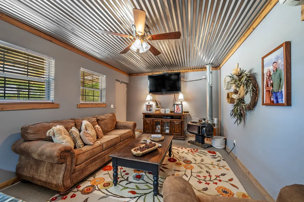 1011 Red Road Howe, TX 75459