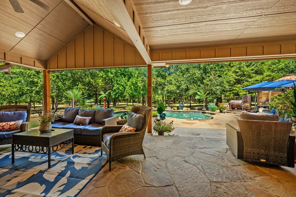 1011 Red Road Howe, TX 75459