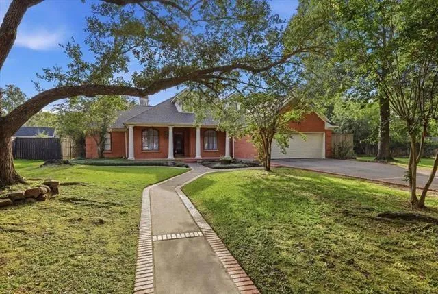 108 Wade Silsbee, TX 77656